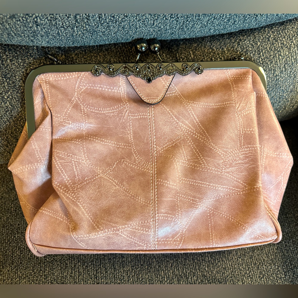 Light pink vintage style kiss lock oil leather handbag NEW
